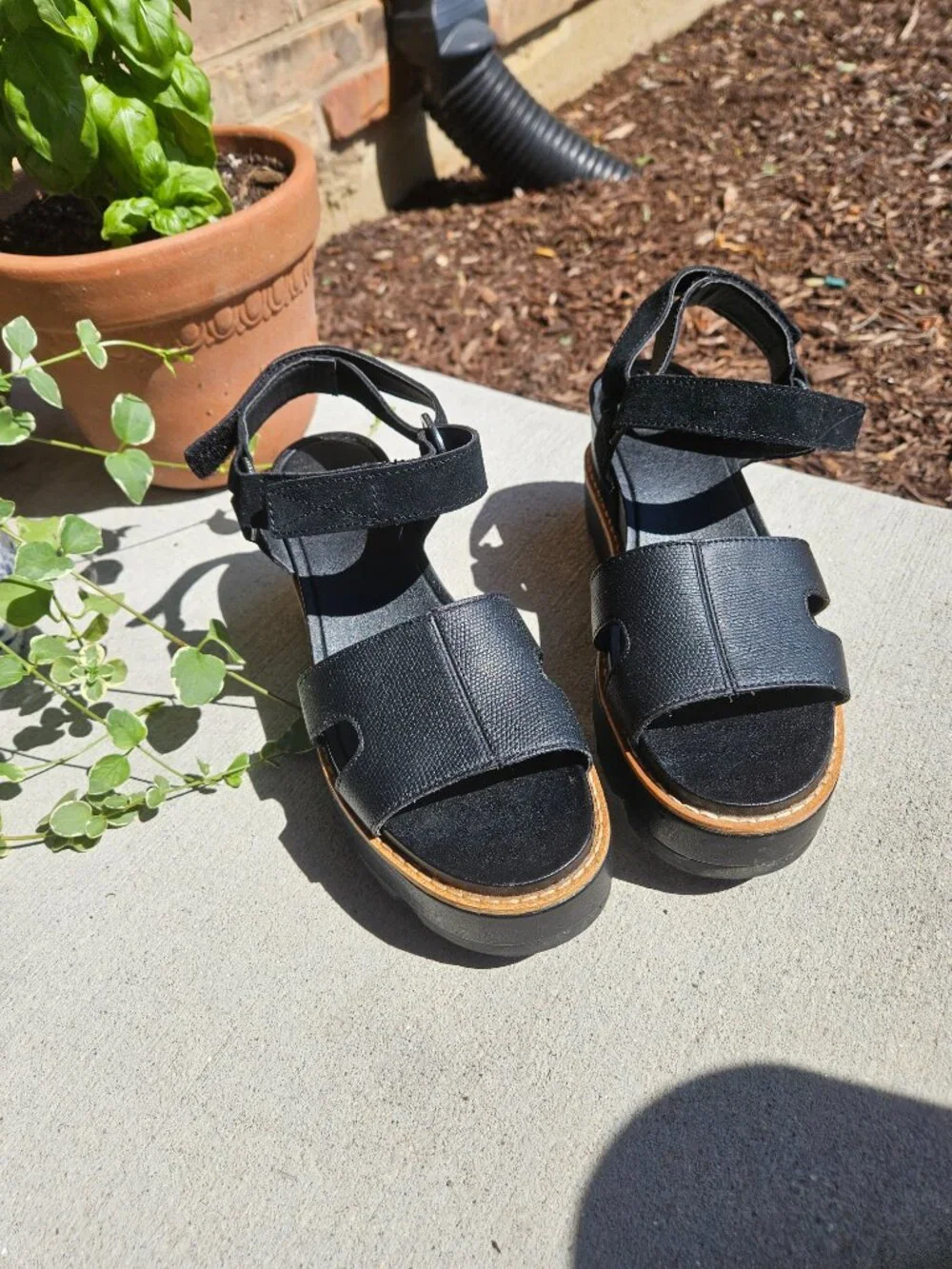 Sorel Joanie IV Ankle Strap (Y-Strap) Wedge Sandals Womens Size 7